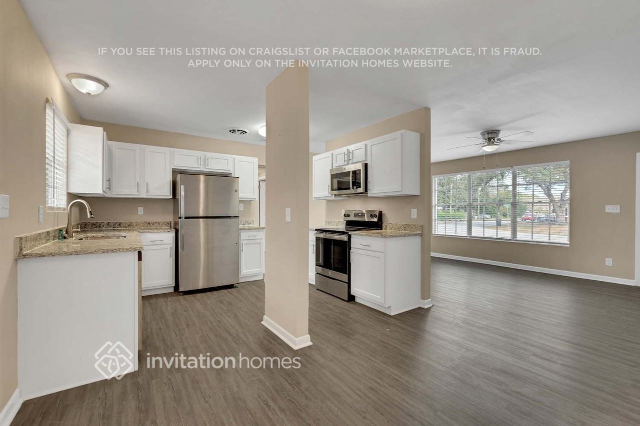 1650 Cezanne Dr W - Photo 7 of 21