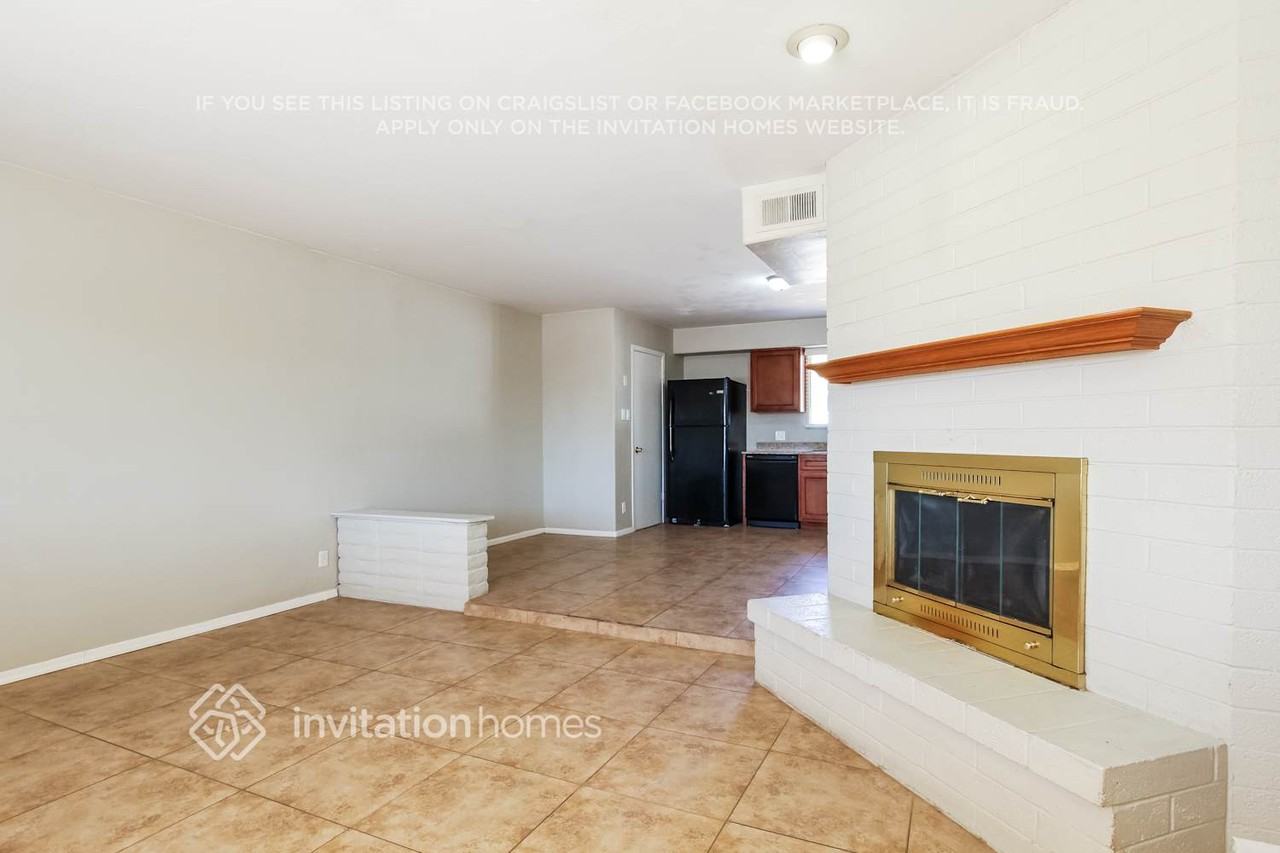 3225 S Albert Ave - Photo 3 of 17