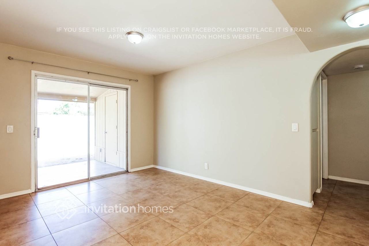 3225 S Albert Ave - Photo 3 of 11