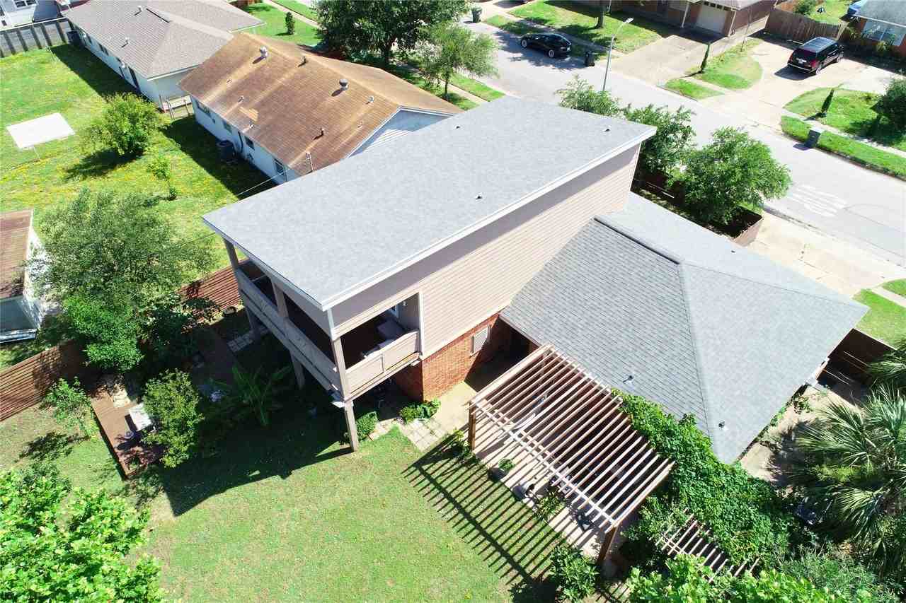 2402 Pine St - Photo 2 of 30