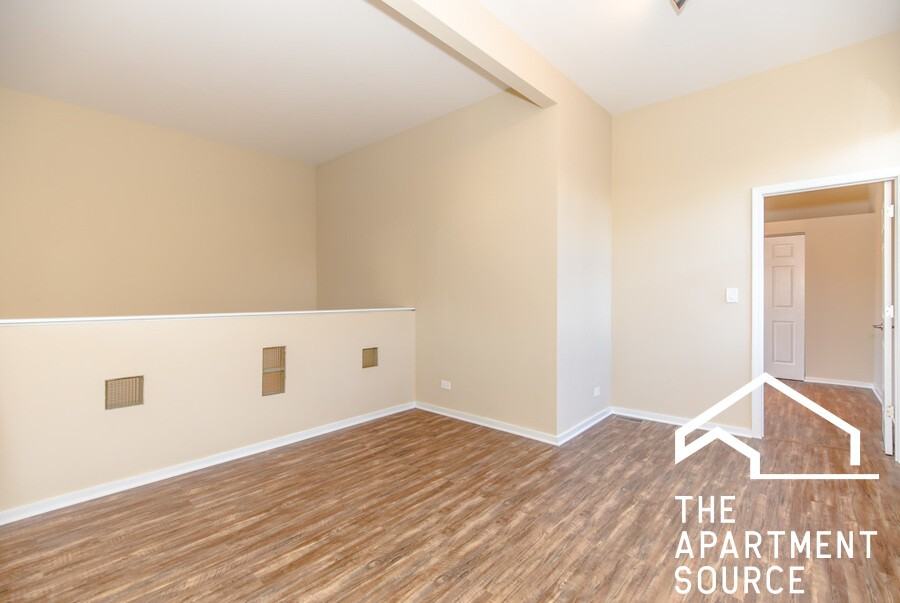 2445 N Clybourn Ave #2F - Photo 6 of 11