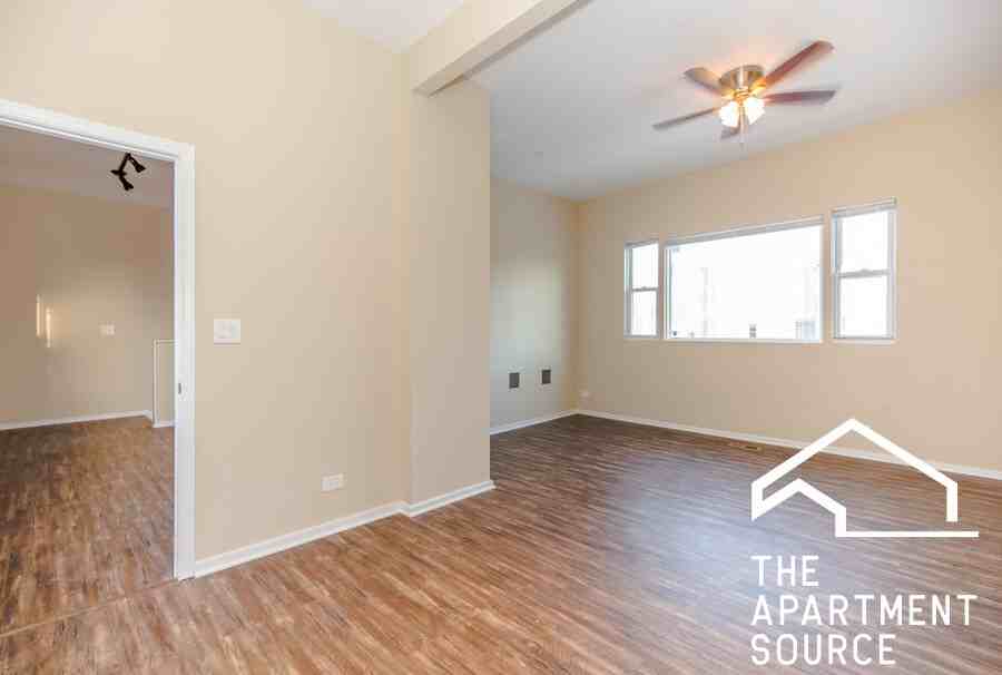 2445 N Clybourn Ave #2F - Photo 4 of 11