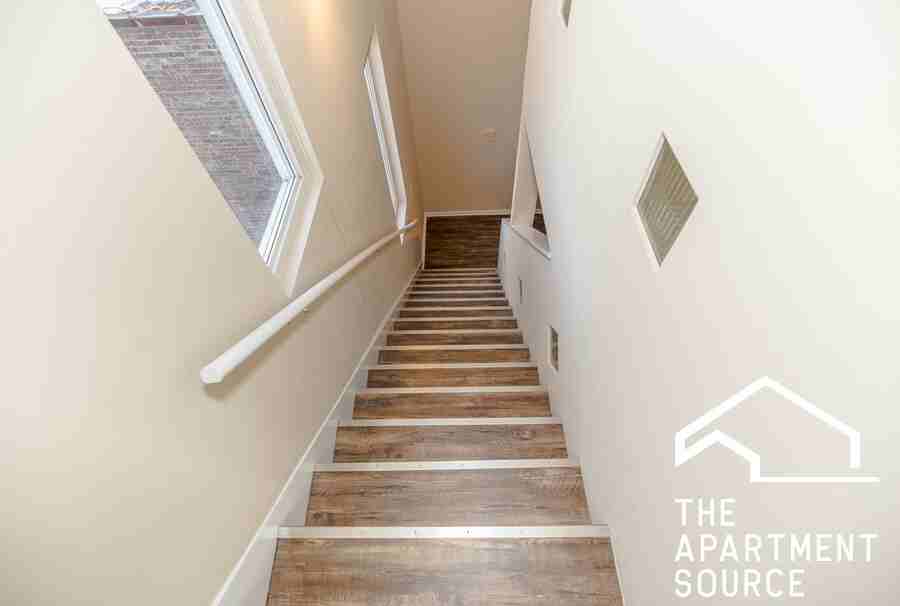 2445 N Clybourn Ave #2F - Photo 5 of 11