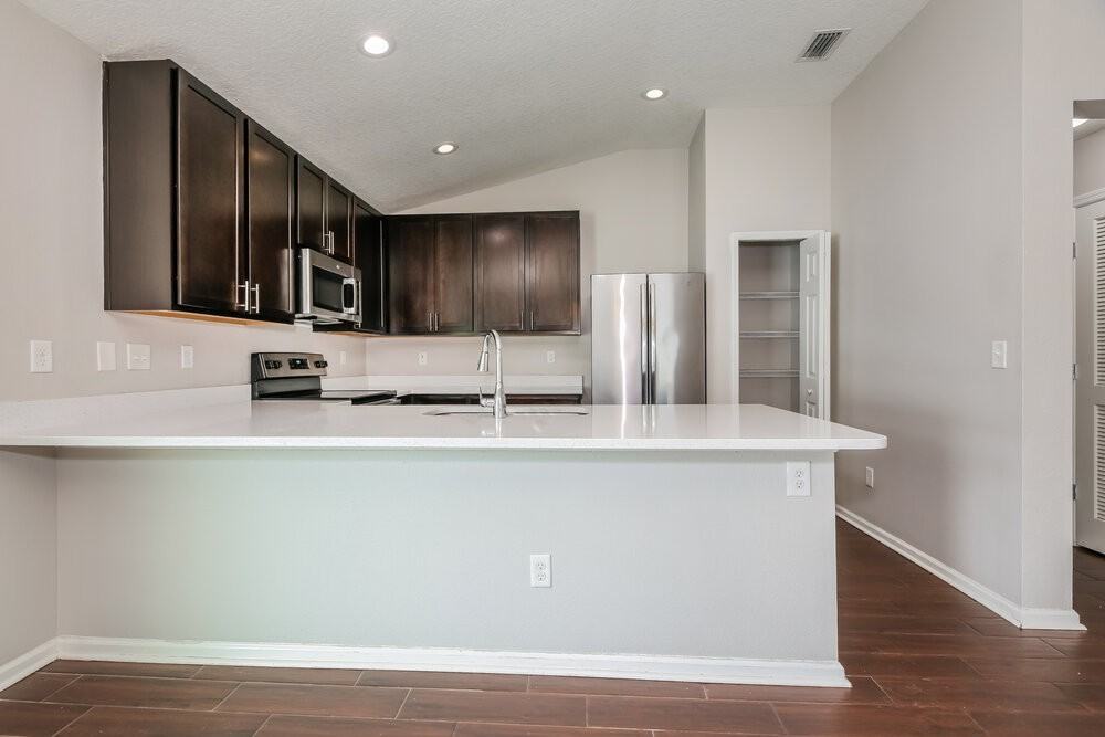 1329 Biscayne Grove Ln - Photo 7 of 16