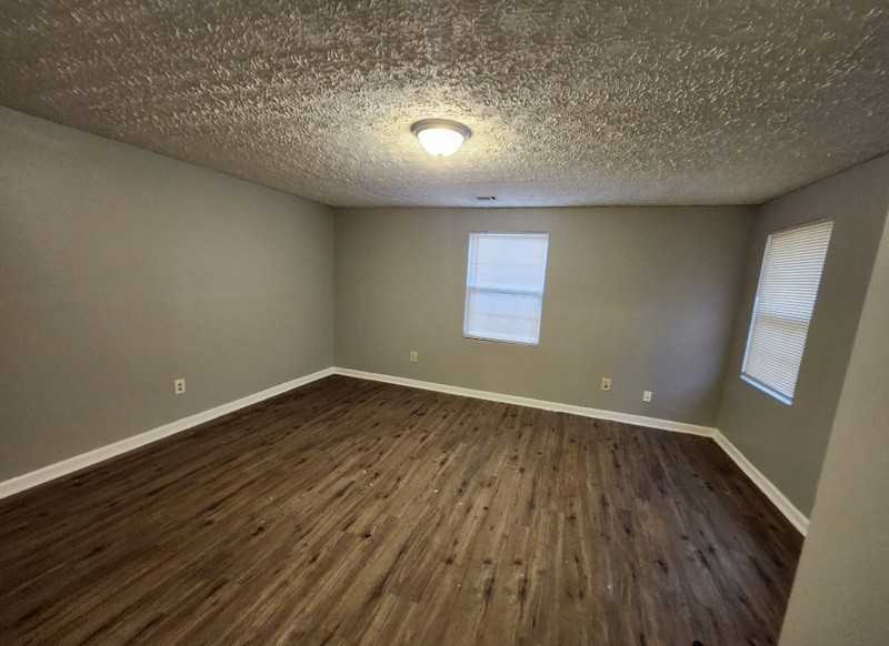 2940 Grand Ave Sw - Photo 3 of 14