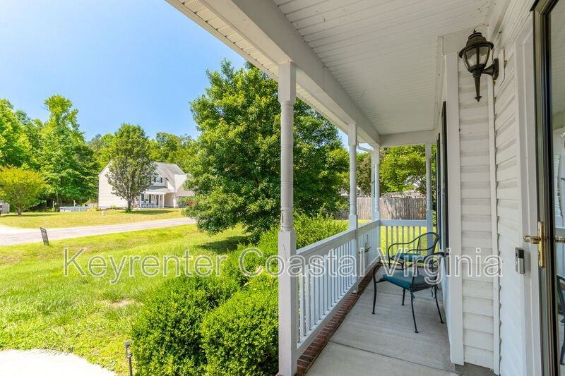 16221 Farah Ct - Photo 2 of 15