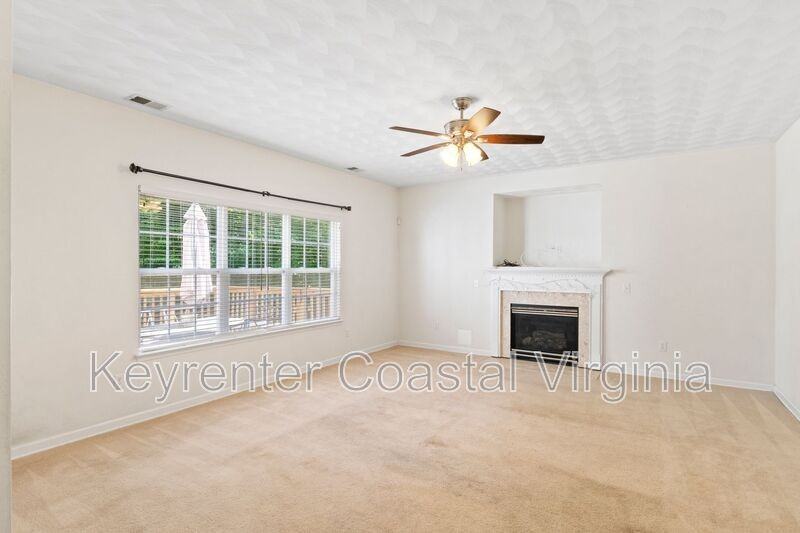 16221 Farah Ct - Photo 4 of 15