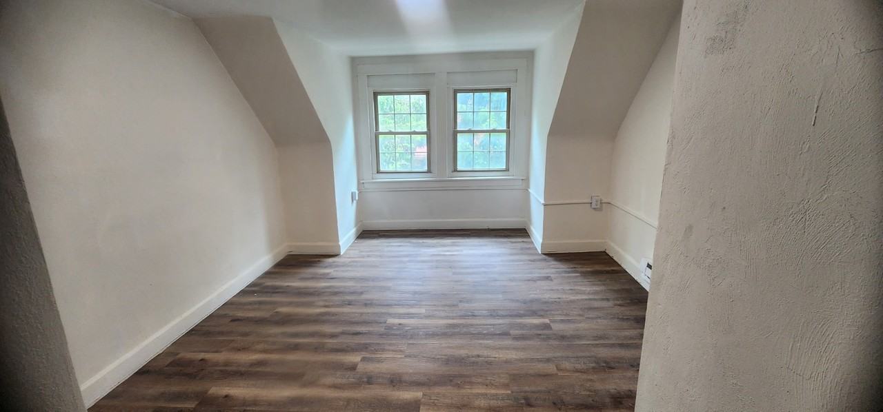 29 Oakwood Rd #7 - Photo 2 of 7