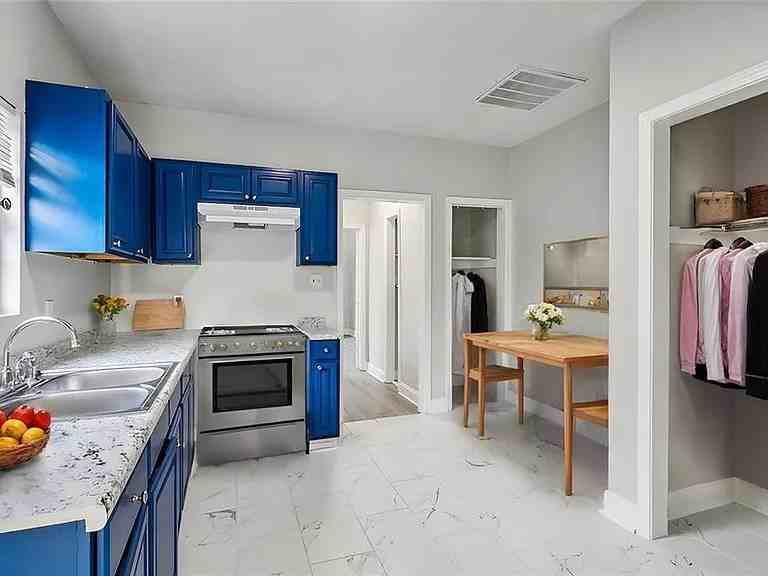 1005 Gordon St #1005 - Photo 4 of 8