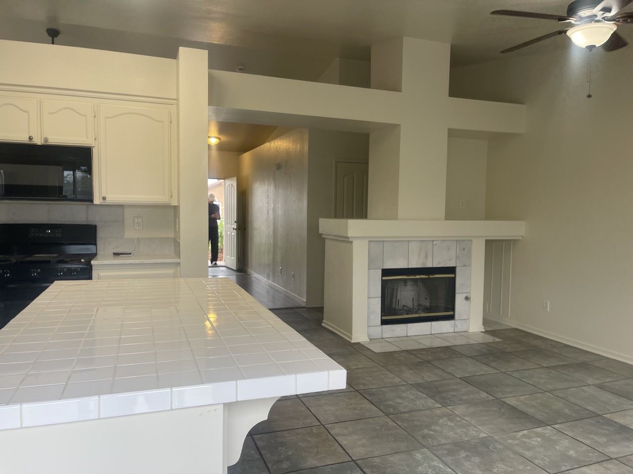 2120 Raleigh Cir - Photo 5 of 11