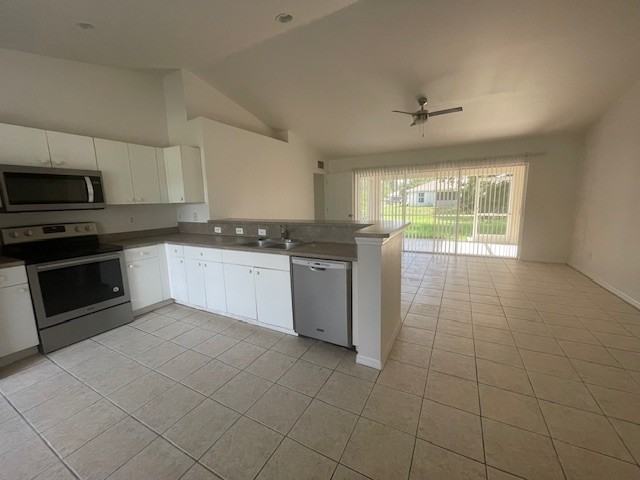 2717 43rd St Sw - Photo 3 of 12