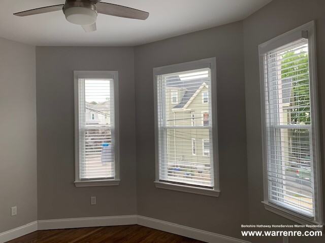 5 1/2 Edward St - Photo 7 of 15