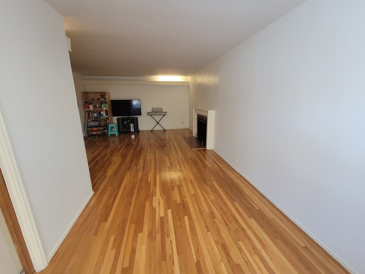 1181 Langley Way #NA - Photo 2 of 9