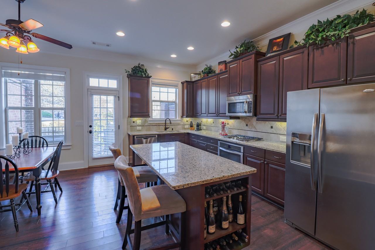 3708 Broughton Cir Se #NA - Photo 3 of 42