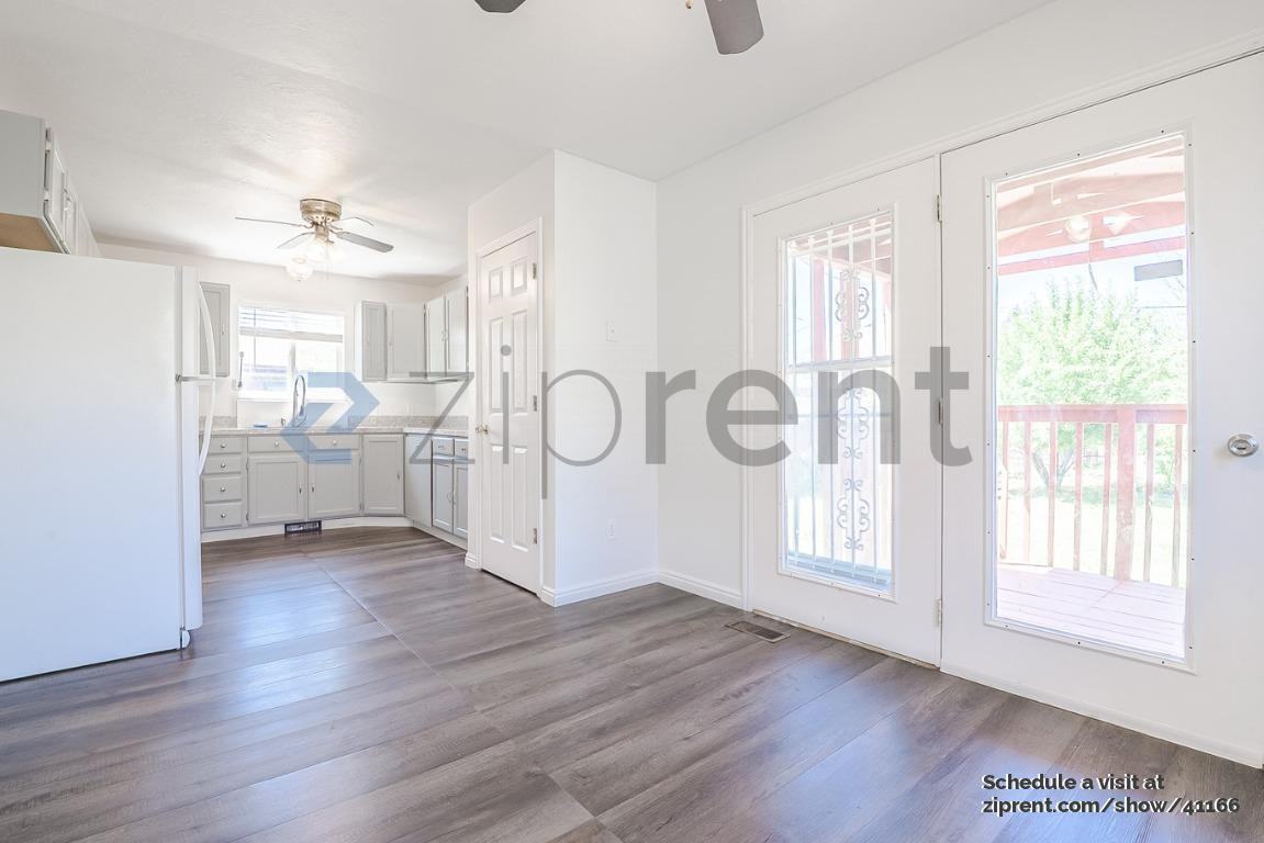 1024 Westsouth - Photo 7 of 21