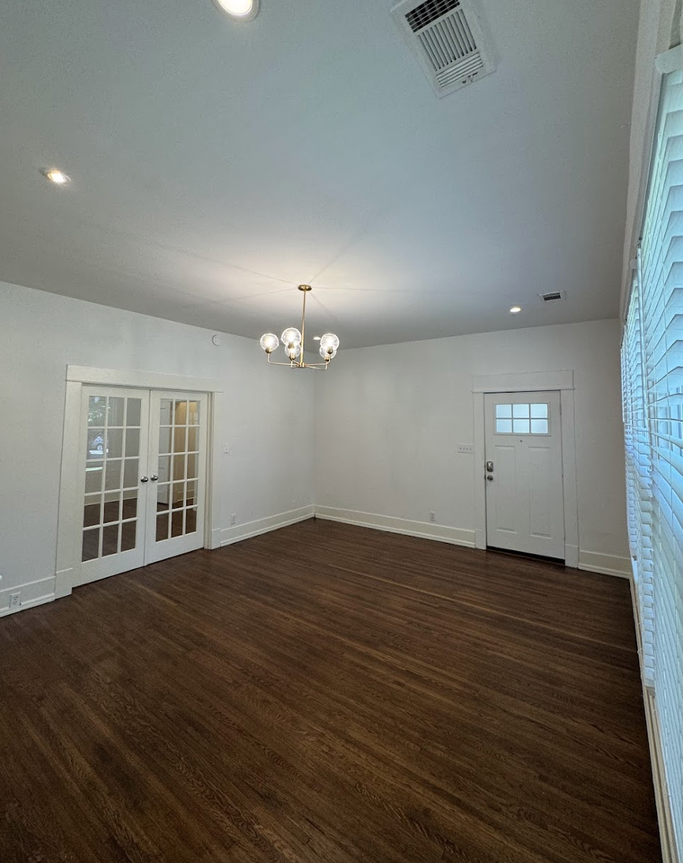 1014 North Bishop Avenue - Photo 3 of 13