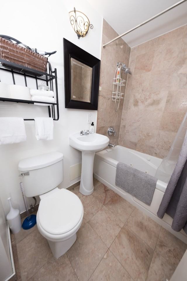 300 E 74th St #1031989P - Photo 5 of 18