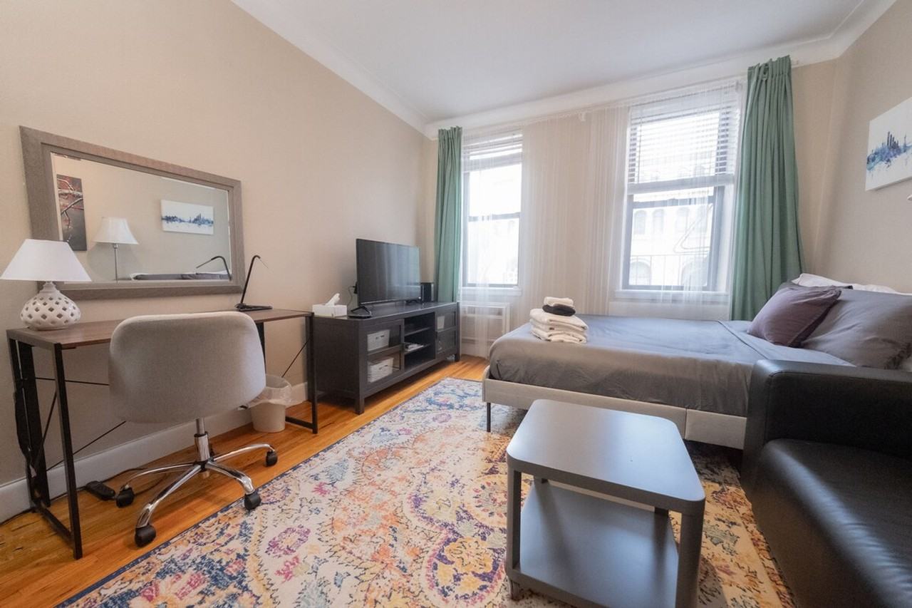 300 E 74th St #1031989P - Photo 6 of 18