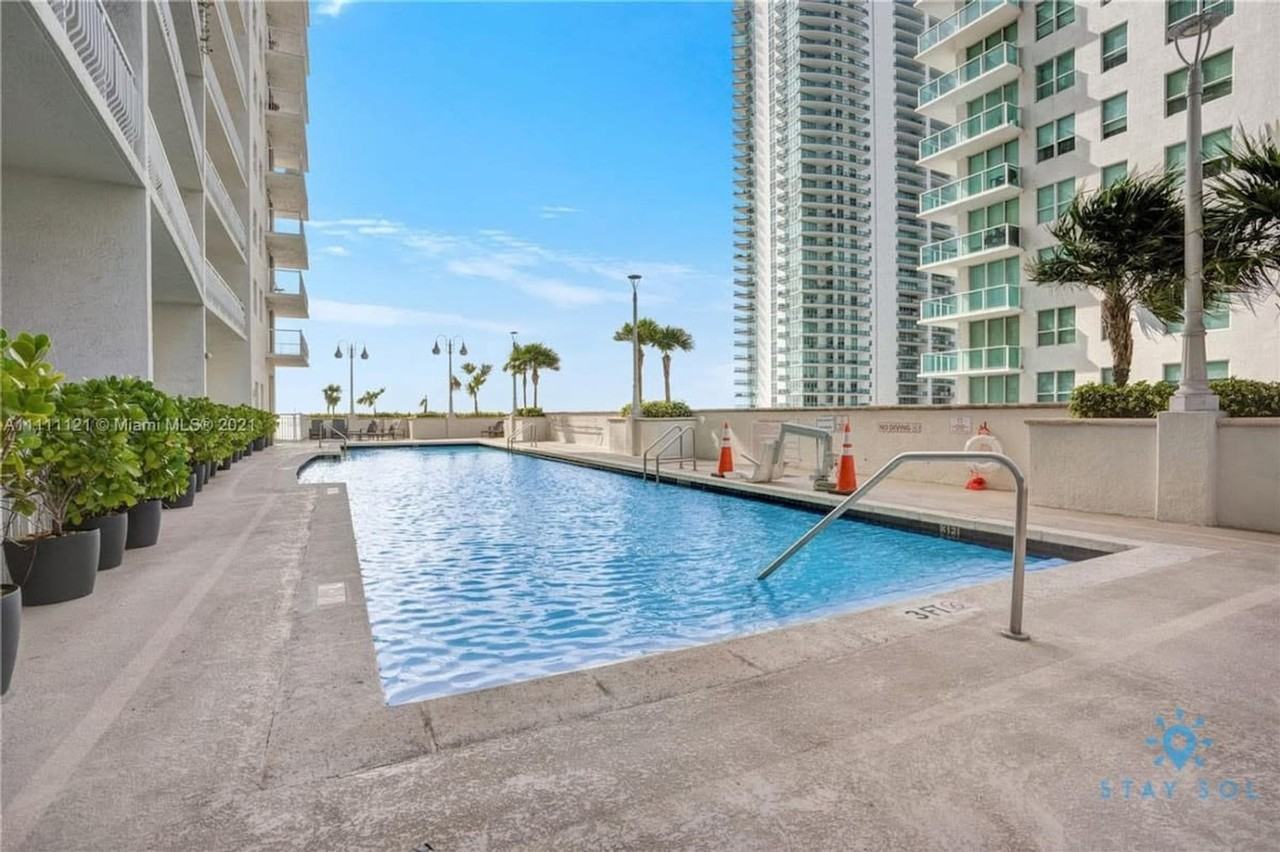 1200 Brickell Bay Drive - Photo 4 of 53