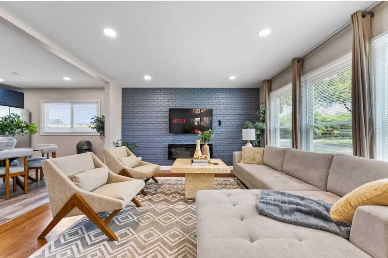 624 Norfolk Ave #1237891P - Photo 2 of 20