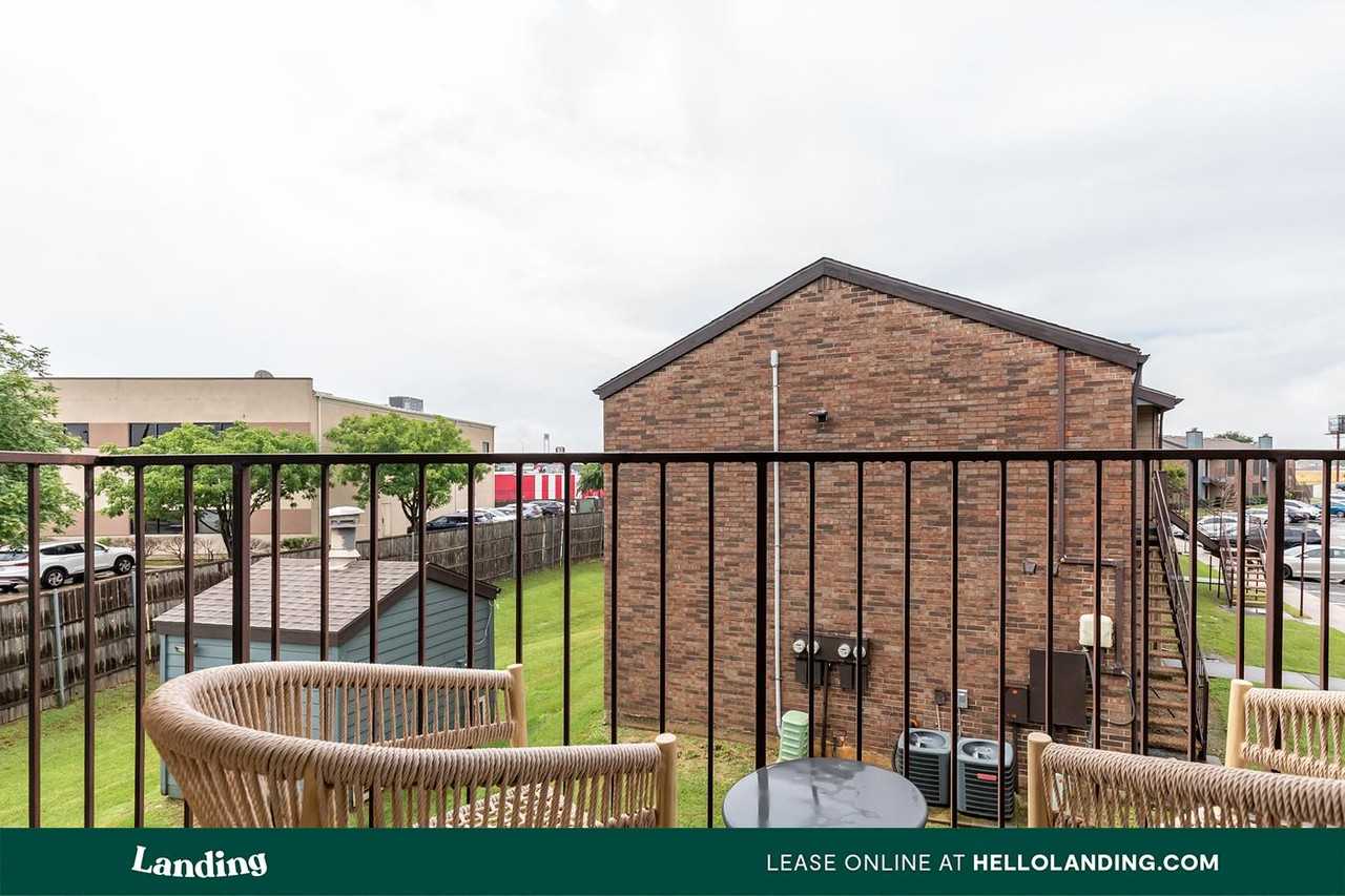 1408 Teasley Ln - Photo 5 of 50