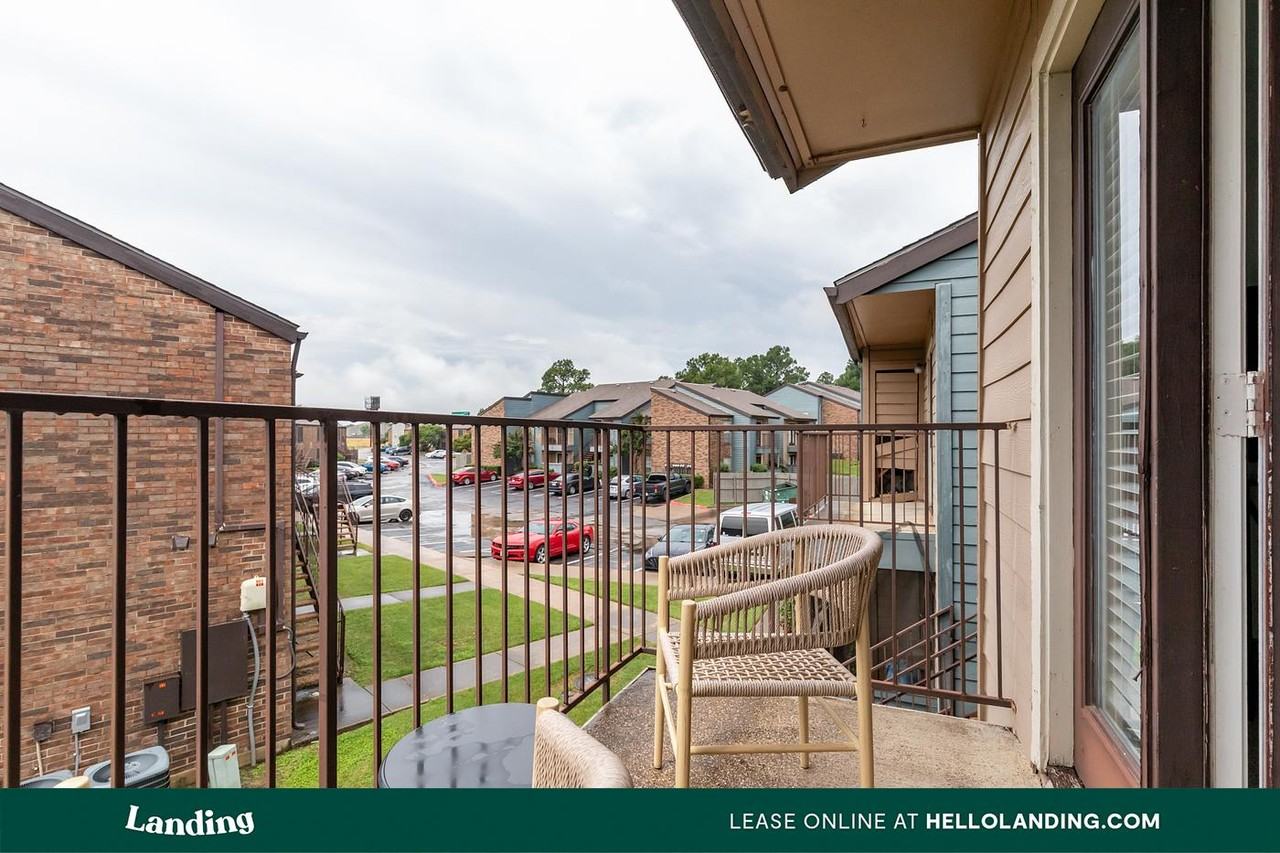 1408 Teasley Ln - Photo 6 of 50