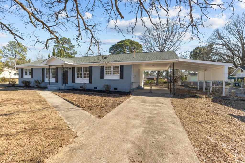 1616 Inverness Dr - Photo 2 of 38