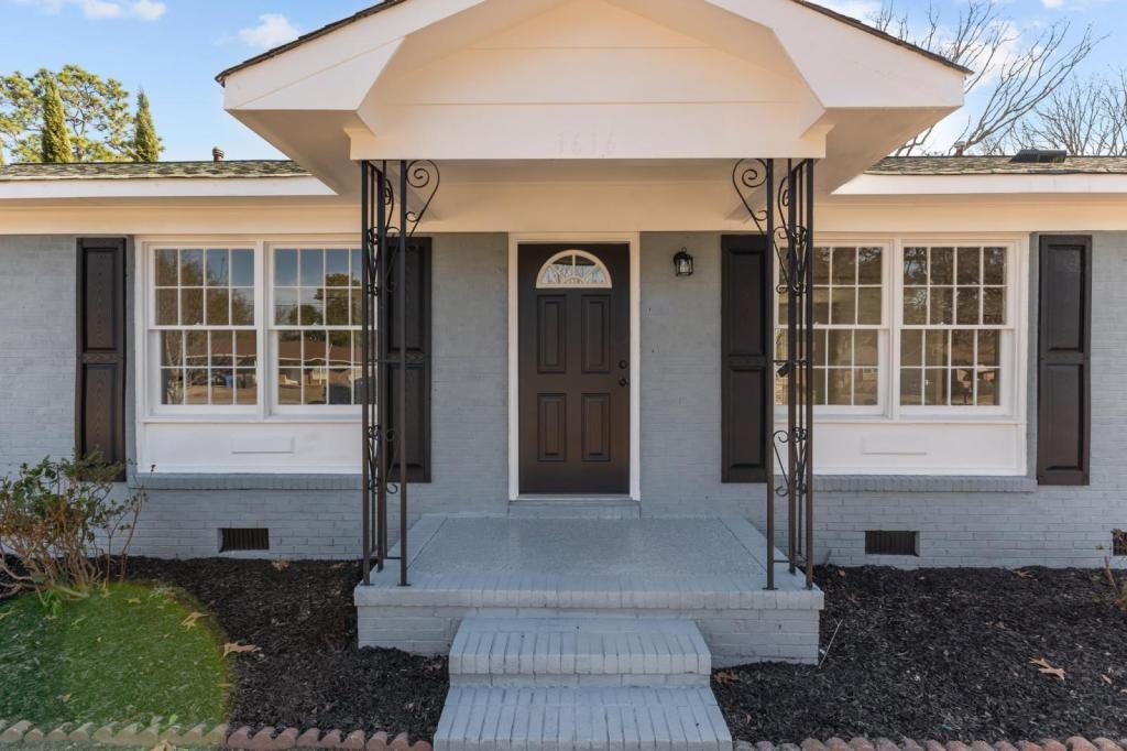 1616 Inverness Dr - Photo 4 of 38