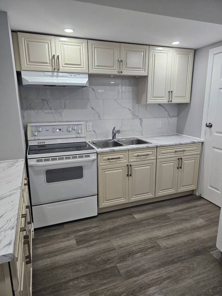 Lower- 1612 Cherryhill Road - Photo 2 of 13