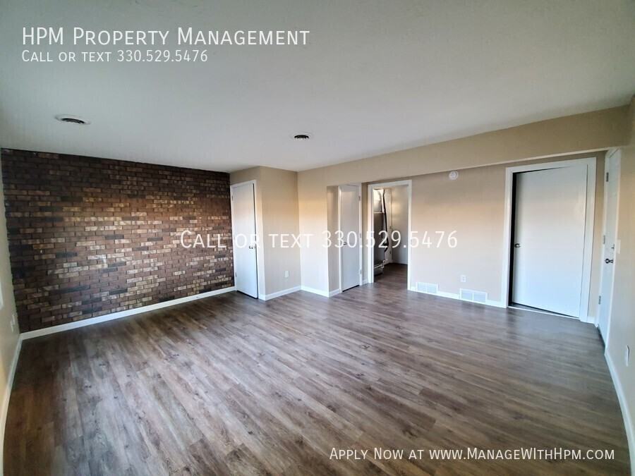 2513 Zircon St Ne - Photo 2 of 11