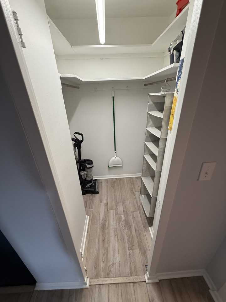 1121 Albion St #508 - Photo 5 of 20