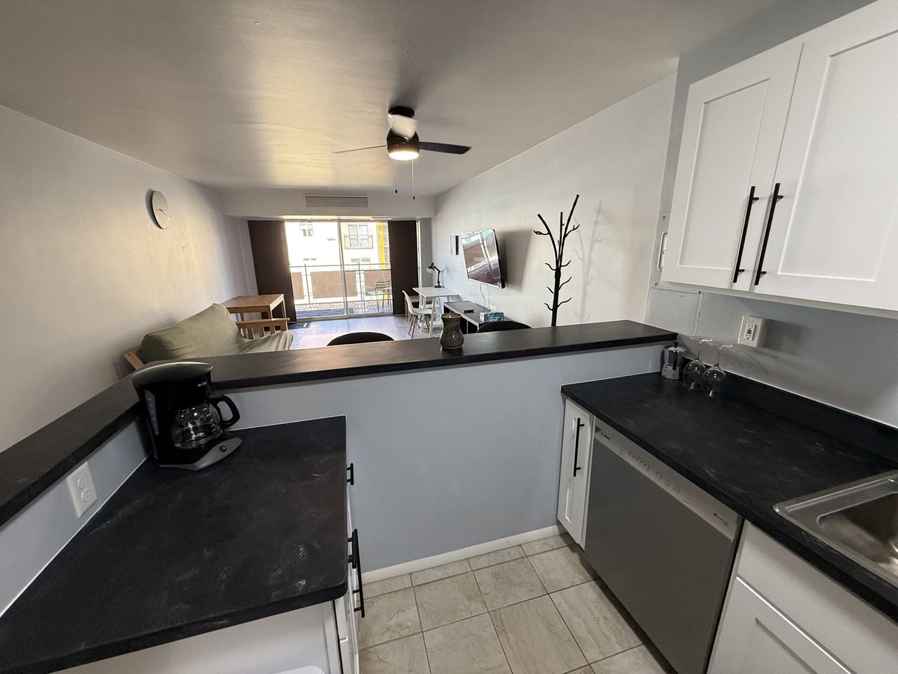 1121 Albion St #508 - Photo 2 of 20