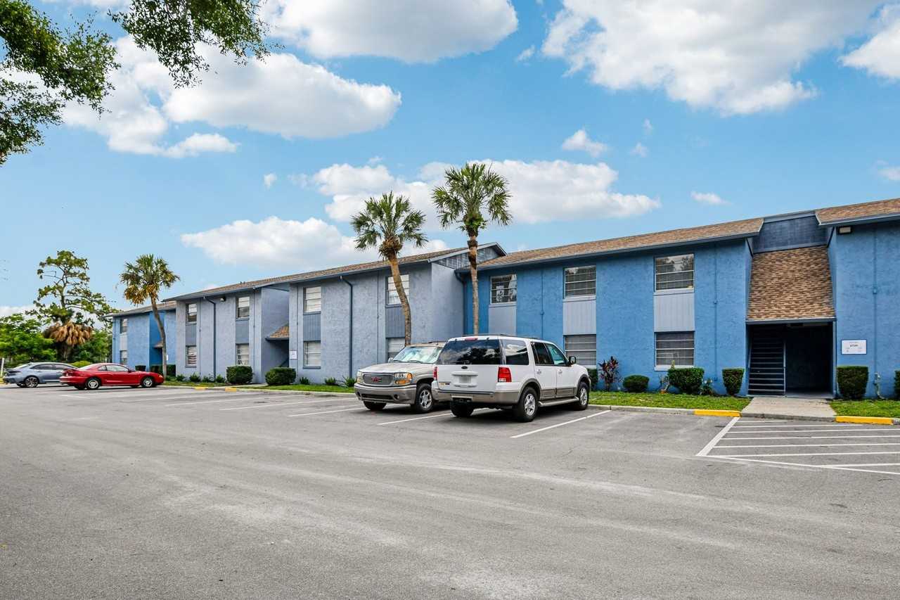 Roselea Manor Apartments - Photo 6 of 50