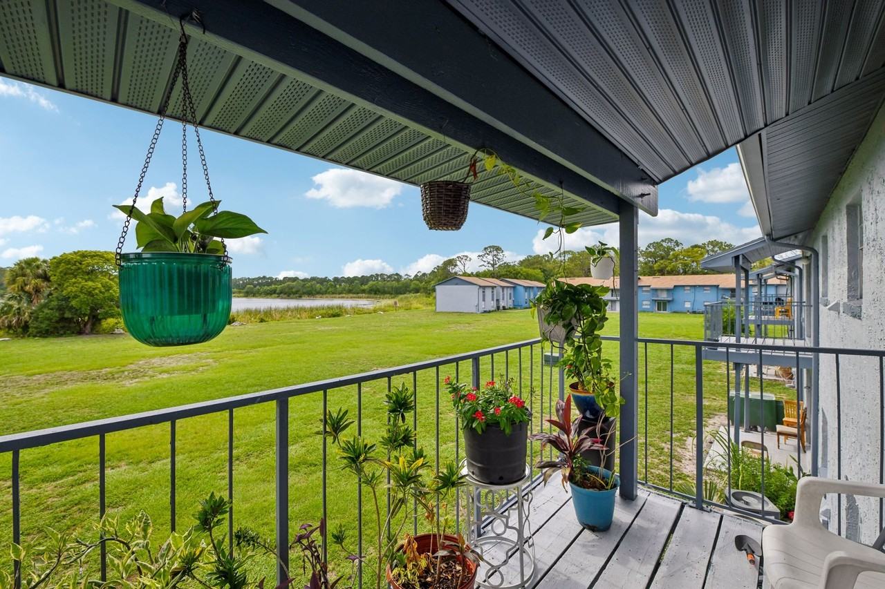 Roselea Manor Apartments - Photo 7 of 50