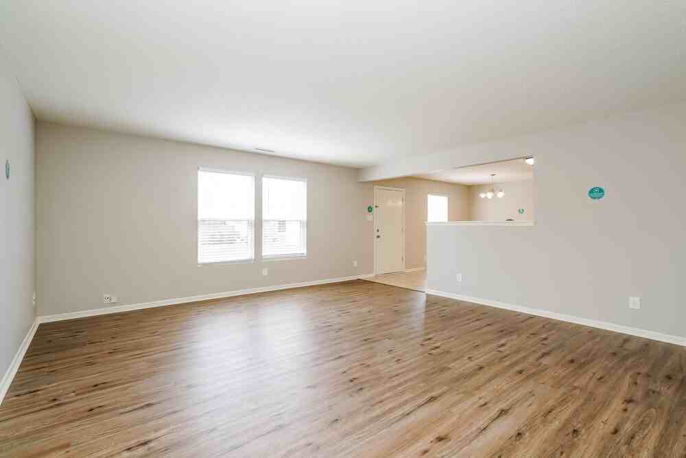 7905 States Bend Dr - Photo 4 of 16