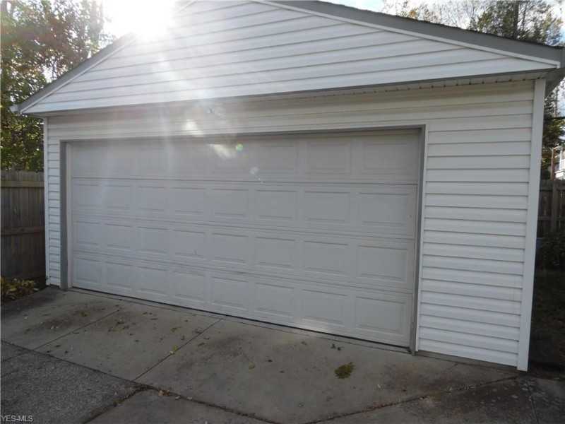 2930 E 121st St - Photo 3 of 3