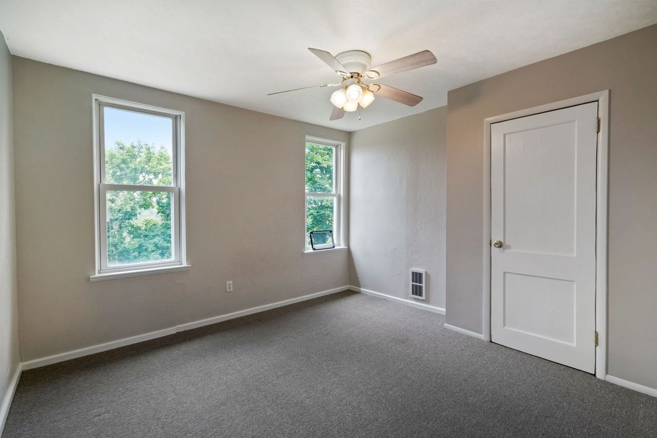 314 Kathleen St - Photo 3 of 27