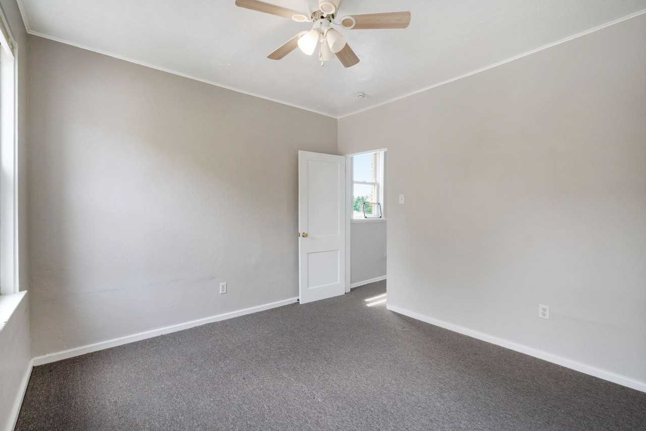 314 Kathleen St - Photo 6 of 27