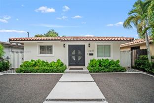 2231 Sw 63rd Ave - Photo 1 of 1
