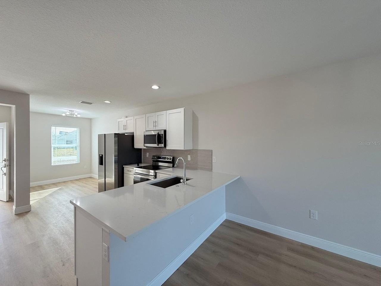 10336 Pendleton Ave - Photo 4 of 12