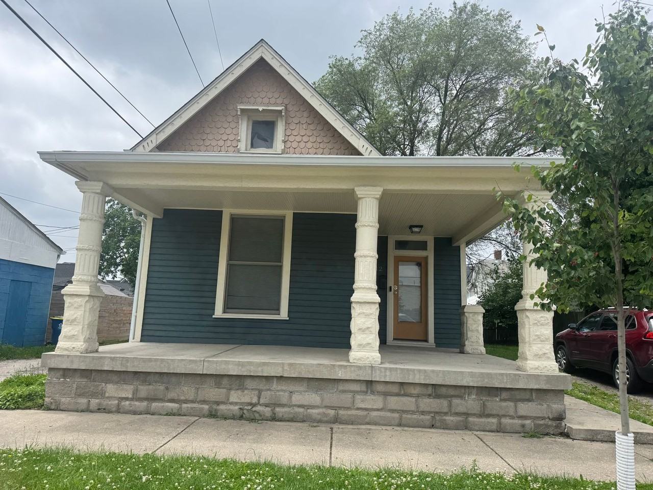512 S State Ave - Photo 2 of 12