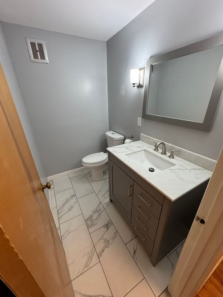 115 S Main St - Photo 5 of 8