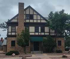 featured image of 902 Greenwood Ave