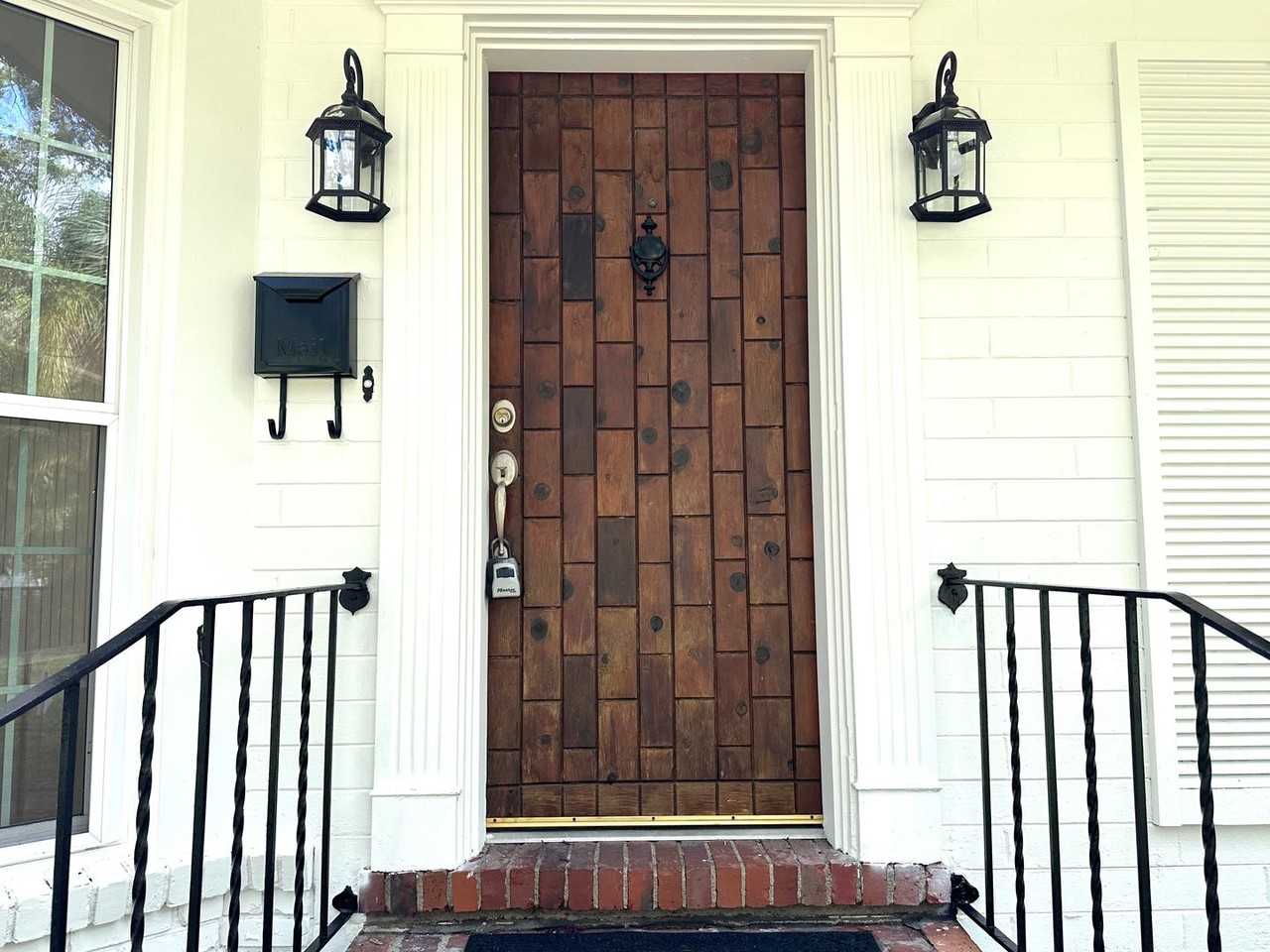 523 Ramona Ln - Photo 2 of 15