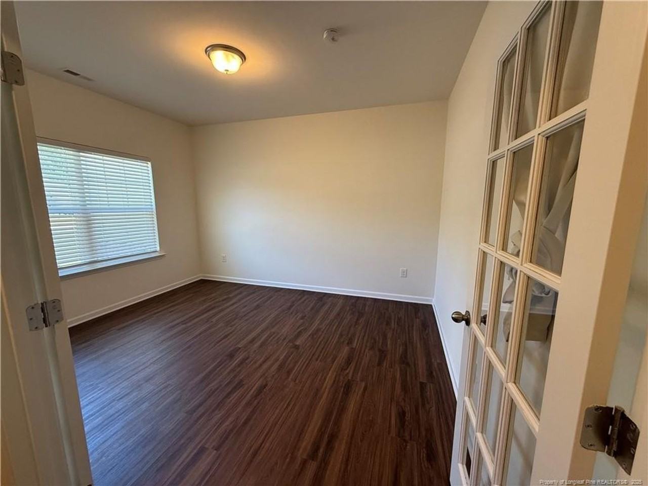 240 Planters Ln - Photo 2 of 18