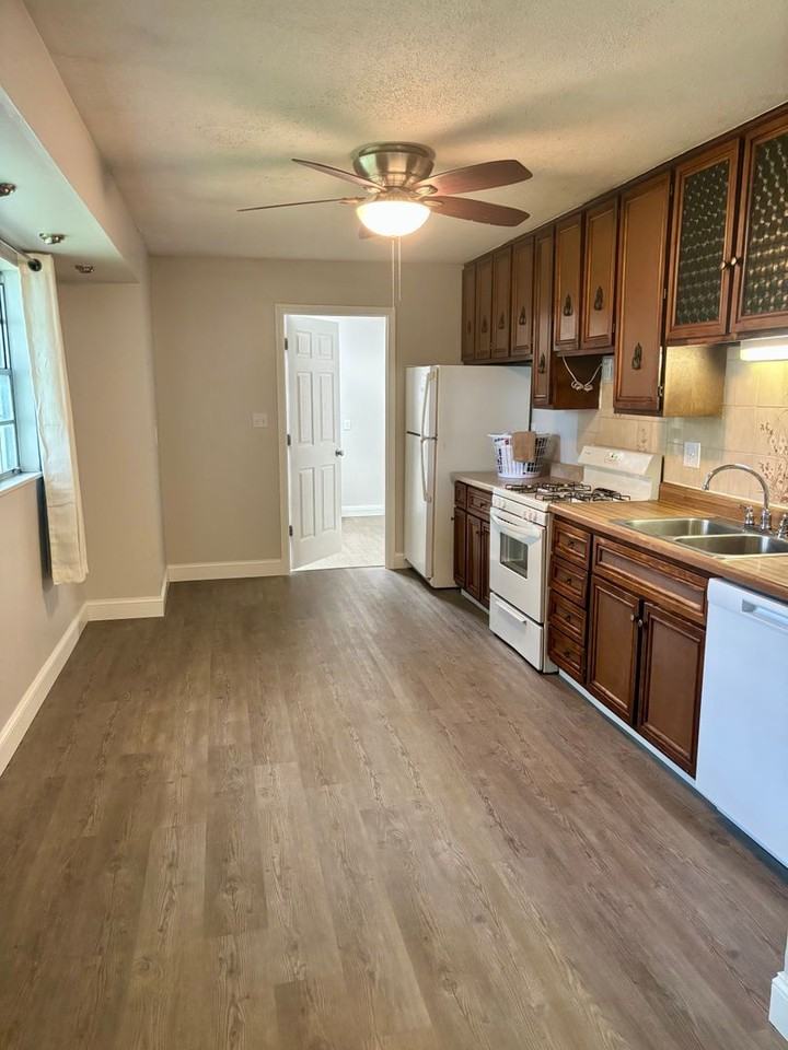 62 Westgate Rd - Photo 2 of 13