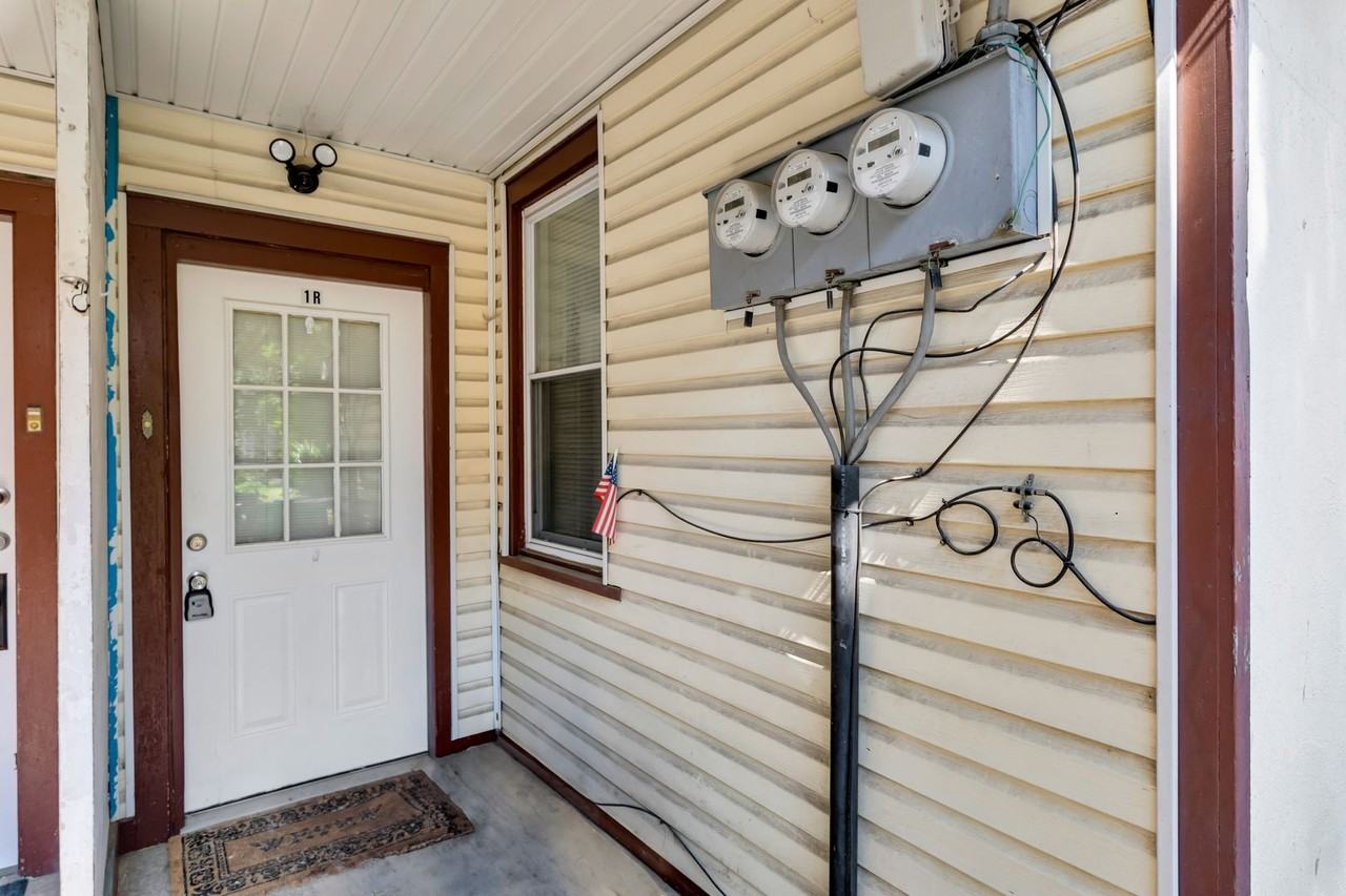 521 N 9th St - Photo 3 of 18