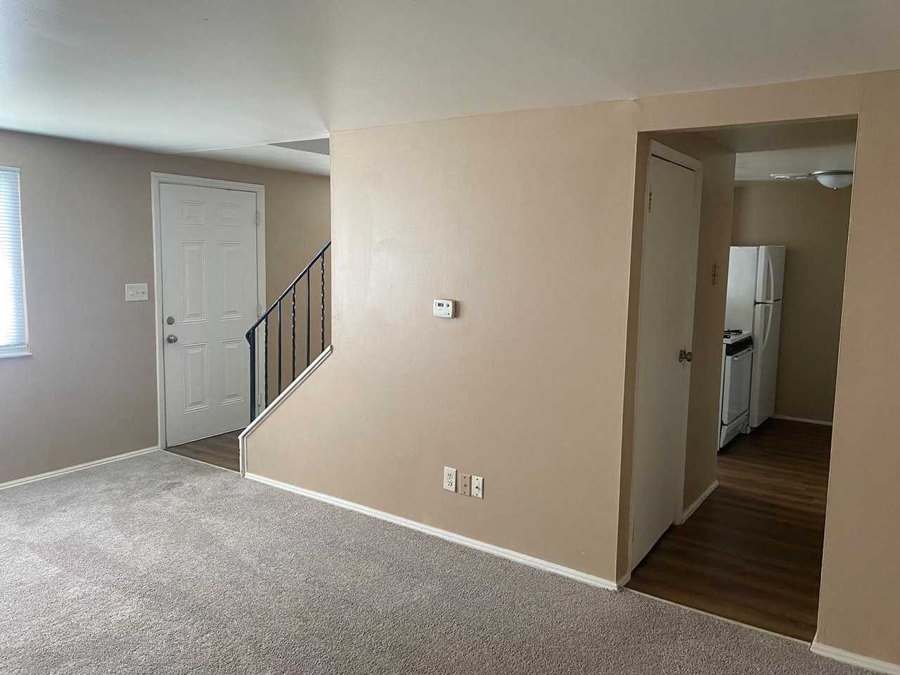 2600 Parklawn Dr #18 - Photo 6 of 13