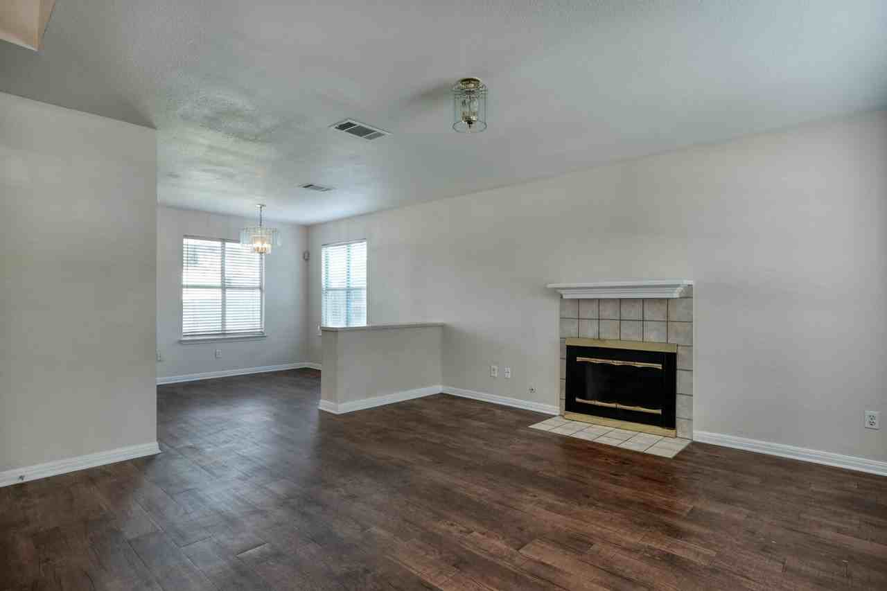 1601 Cindy Ct - Photo 3 of 14