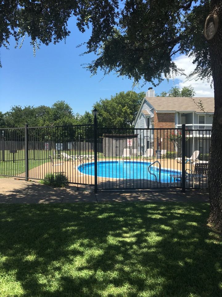 4209 Lake Shore Villa Dr - Photo 2 of 2